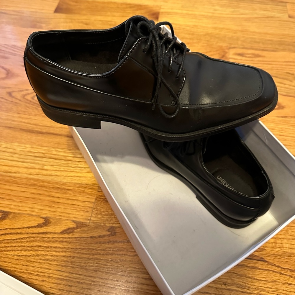 Calvin Klein dress shoes size 7